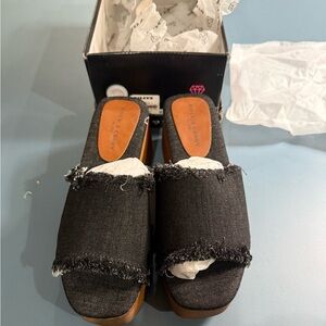 Black Roxy Denim Women’s Slide wedge Sandals tan wood looking wedges size 8